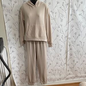 Truth Women's Cream Hoodie and Pants Set